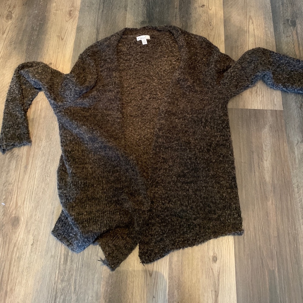 Kim Rogers acrylic blend open front fuzzy cardigan. Worn a couple of times.
